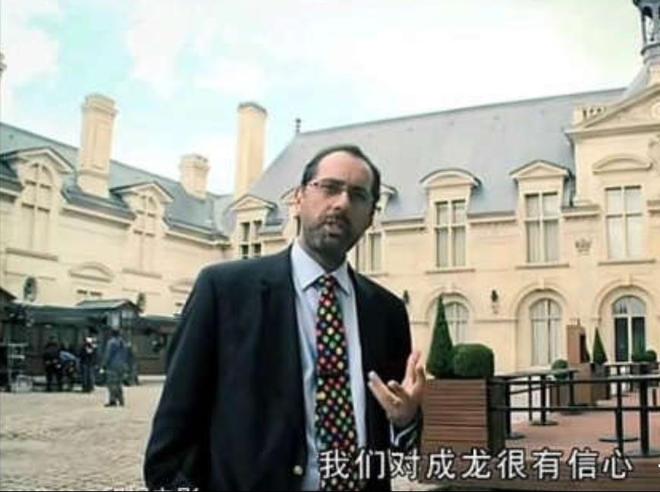 00杆枪10万发子弹他的特权远不止这些开元棋牌试玩成龙自曝家里有弹药库30(图8)